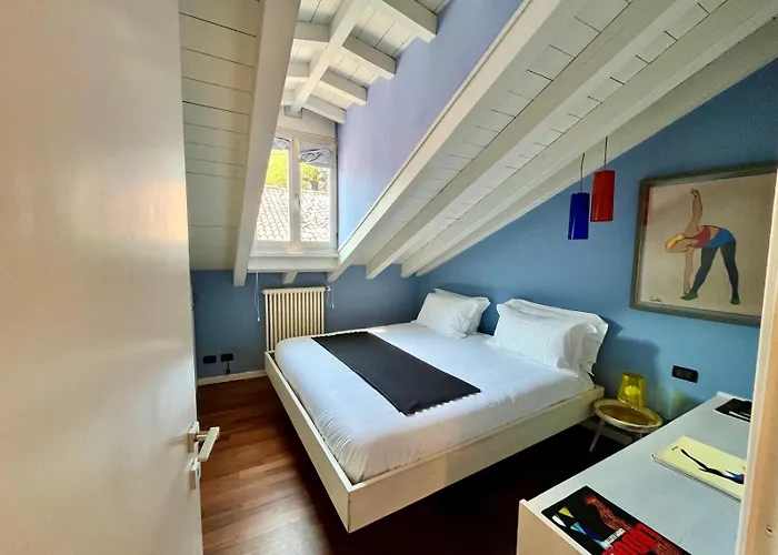 Vanessa's Art Rooftop Daire Como