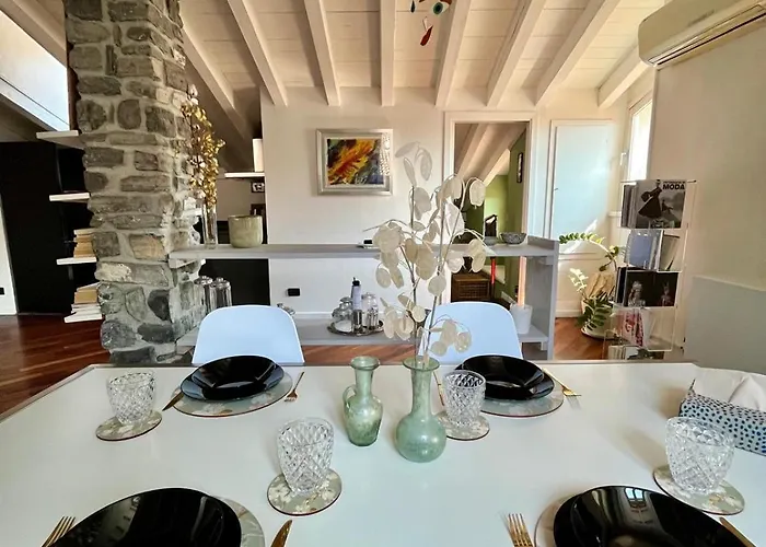 Daire Vanessa's Art Rooftop Como