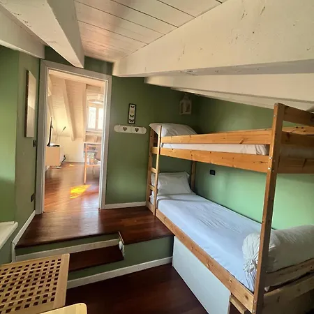 Vanessa's Art Rooftop Como